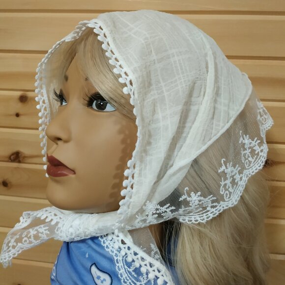 White Lace Kerchief - Picture 3 of 13